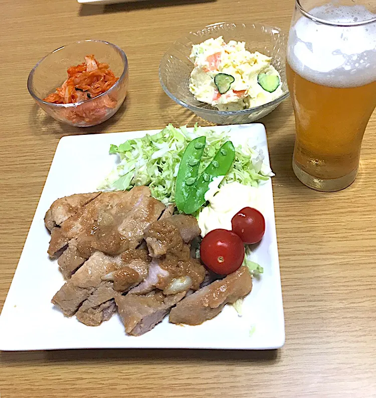 Snapdishの料理写真:酒飲み共働き新婚夫婦の夕飯|共働き営業ウーマンの酒飲みご飯さん