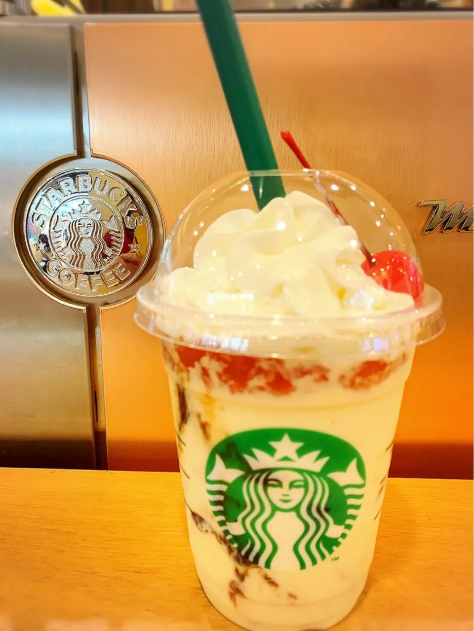 #スターバックスコーヒー 
#プリンアラモードフラペチーノ|グランマさん