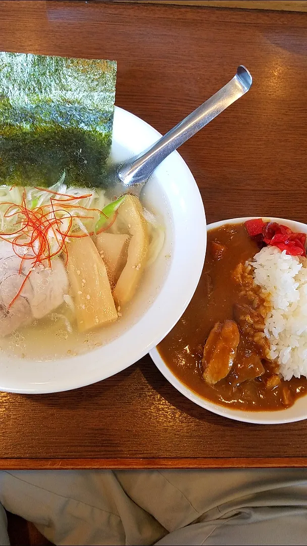 塩ラーメン、チャーシューカレーライス|nobさん