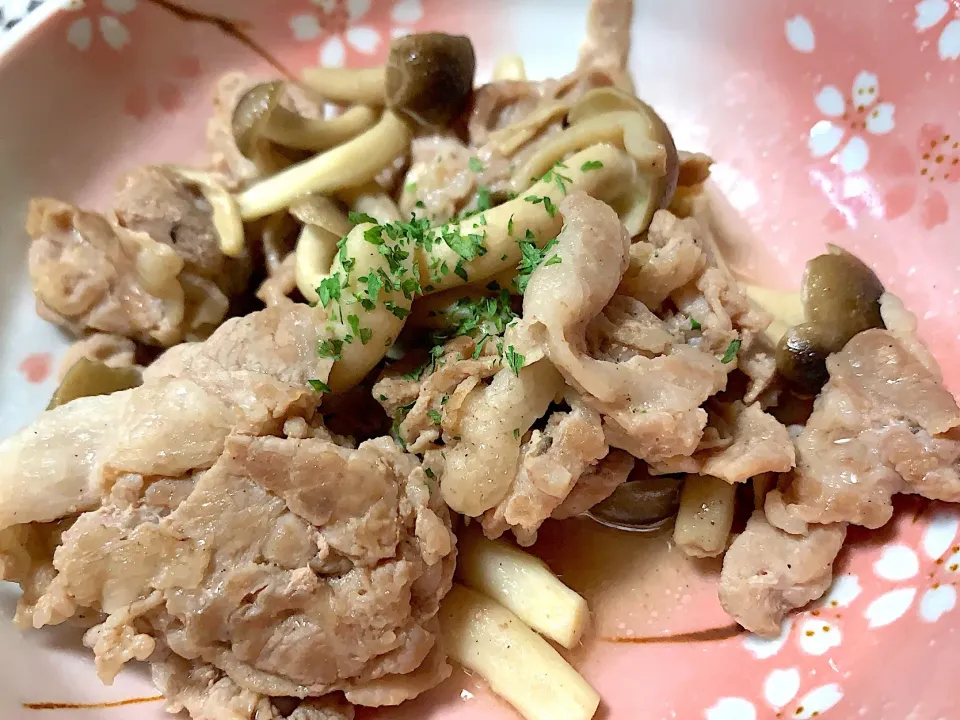 豚肉とキノコの炒め物|せつこさん