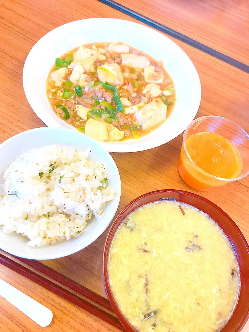 Snapdishの料理写真:調理実習で作った！麻婆豆腐と中華卵スープと青じそご飯、アガーでニンジンゼリー( ﾟДﾟ)ｳﾏｰ|舞さん