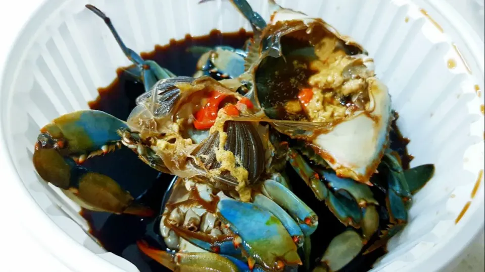 raw crab marinated in soy sauce|steven z.y.さん