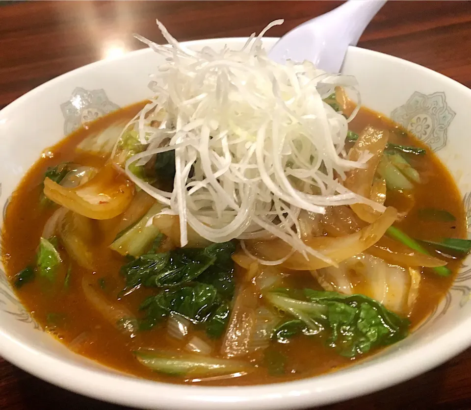 晩ごはん⭐️⭐️⭐️
新メニューだという、渓谷ラーメン🍜
ピリ辛濃厚、こいつは美味い(　ﾟдﾟ)ﾝﾏｯ!|ぽんたさん