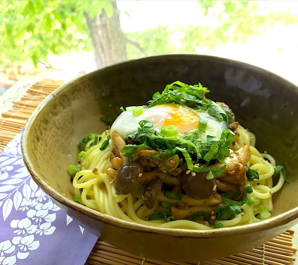 Snapdishの料理写真:昼ごはん  いわし缶で汁なし和え麺|砂雪さん