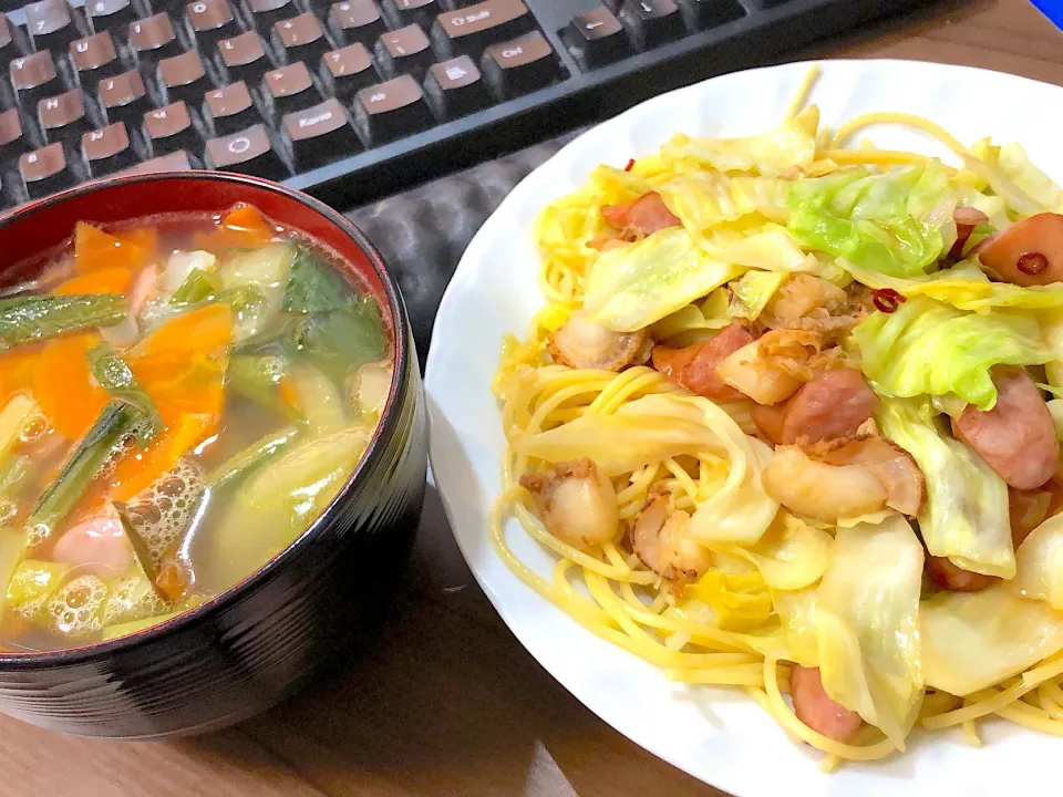 ホタテとキャベツのペペロンチーノ・中華風野菜スープ|a-parkさん