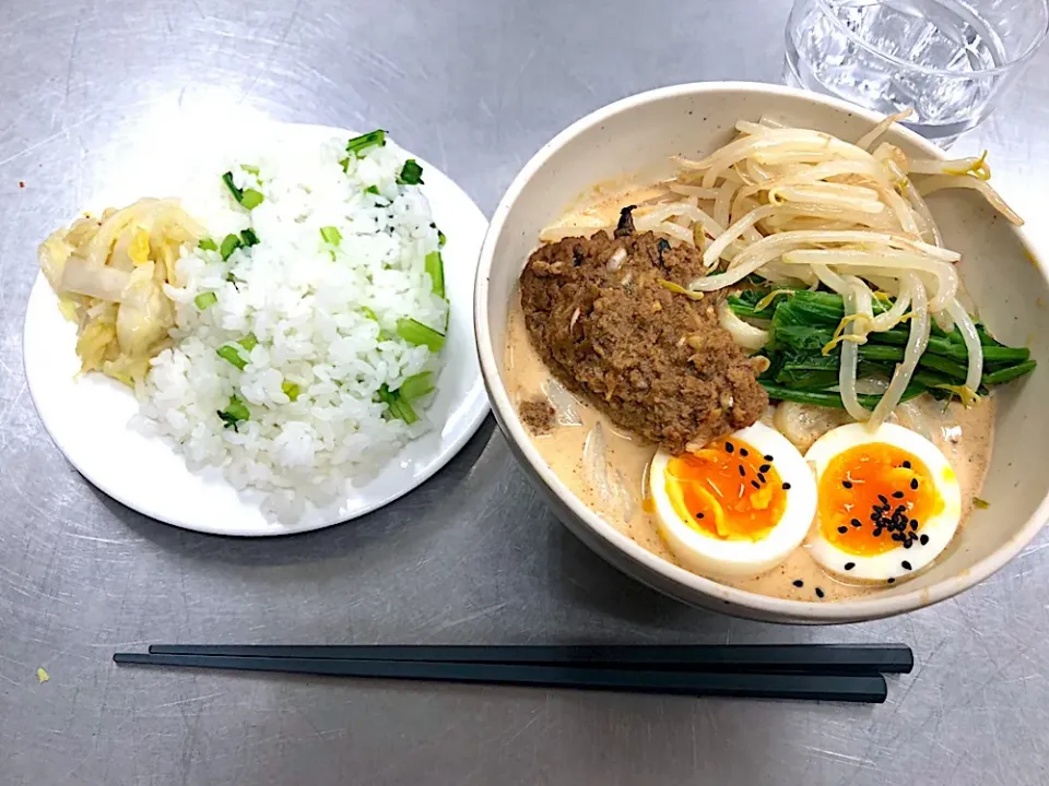 まかない
ごま坦々うどん|ゴンさん