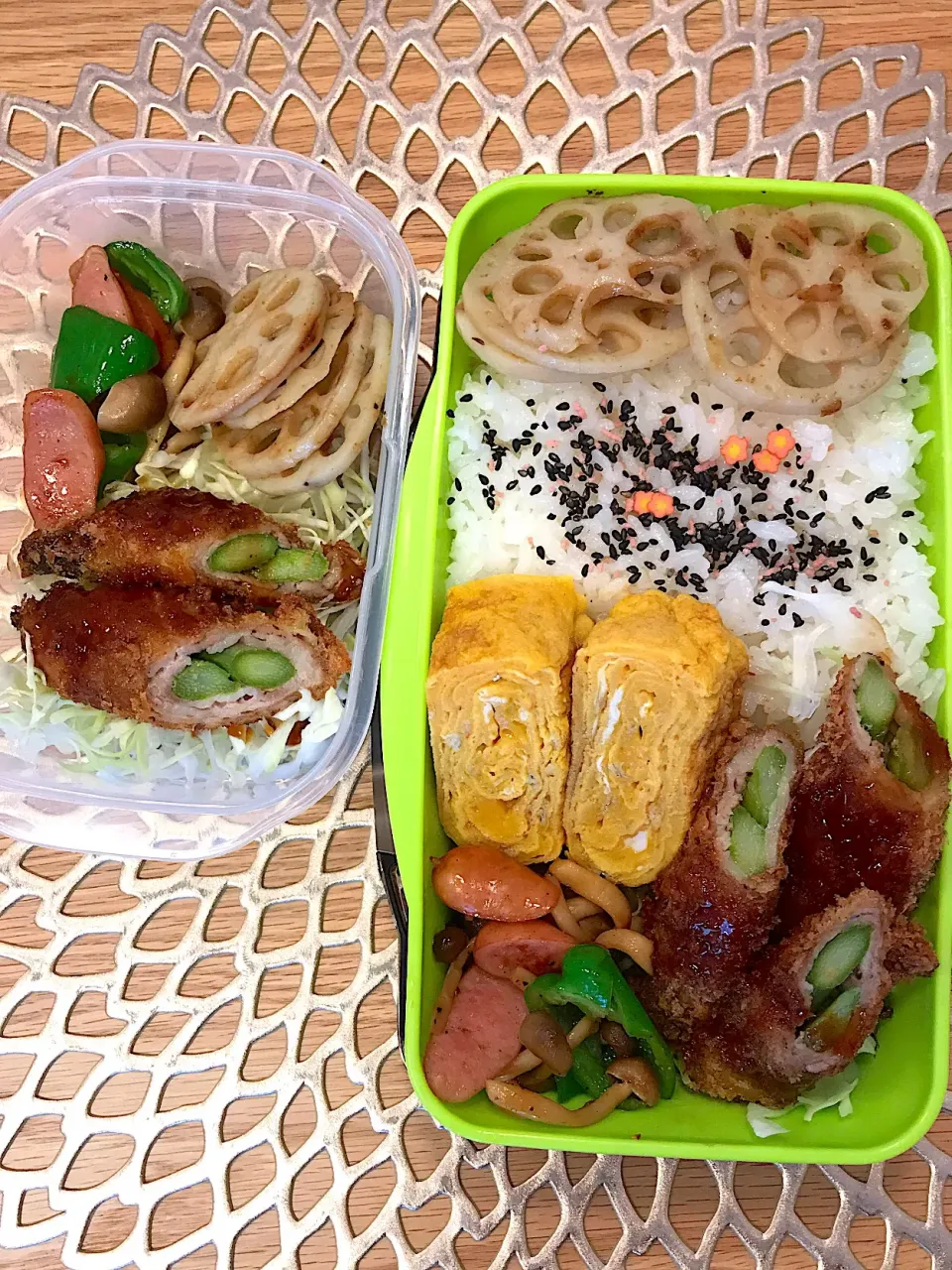 Snapdishの料理写真:2019.5.24 高校⚽️男子アスパラガス肉巻きフライ弁当〜🍱😋|mari-pさん