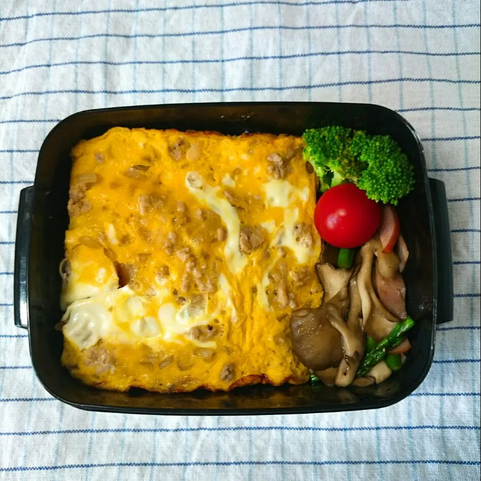 挽き肉の卵とじ丼弁当|jun(・x・)さん