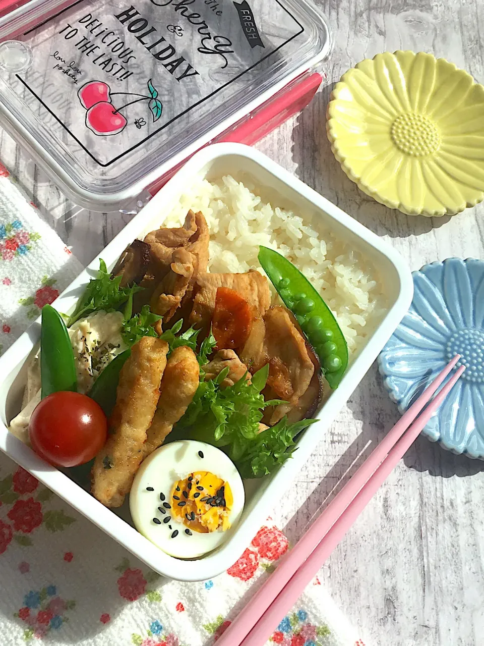 Snapdishの料理写真:生姜焼き弁当|Rieさん