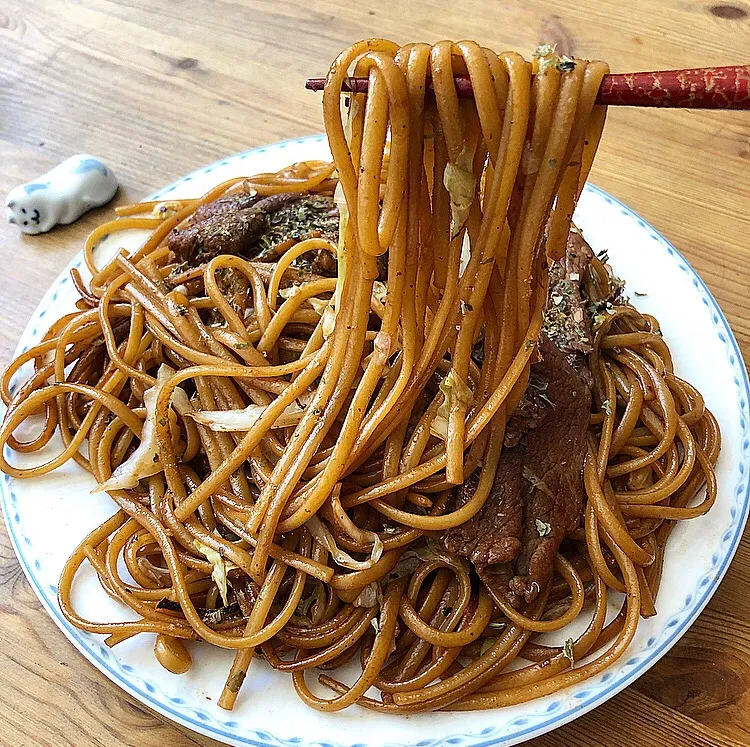 Snapdishの料理写真:🍝パスタで焼きそば ペヤングソース味 ↓複数写真あり|ガク魁‼︎男飯さん