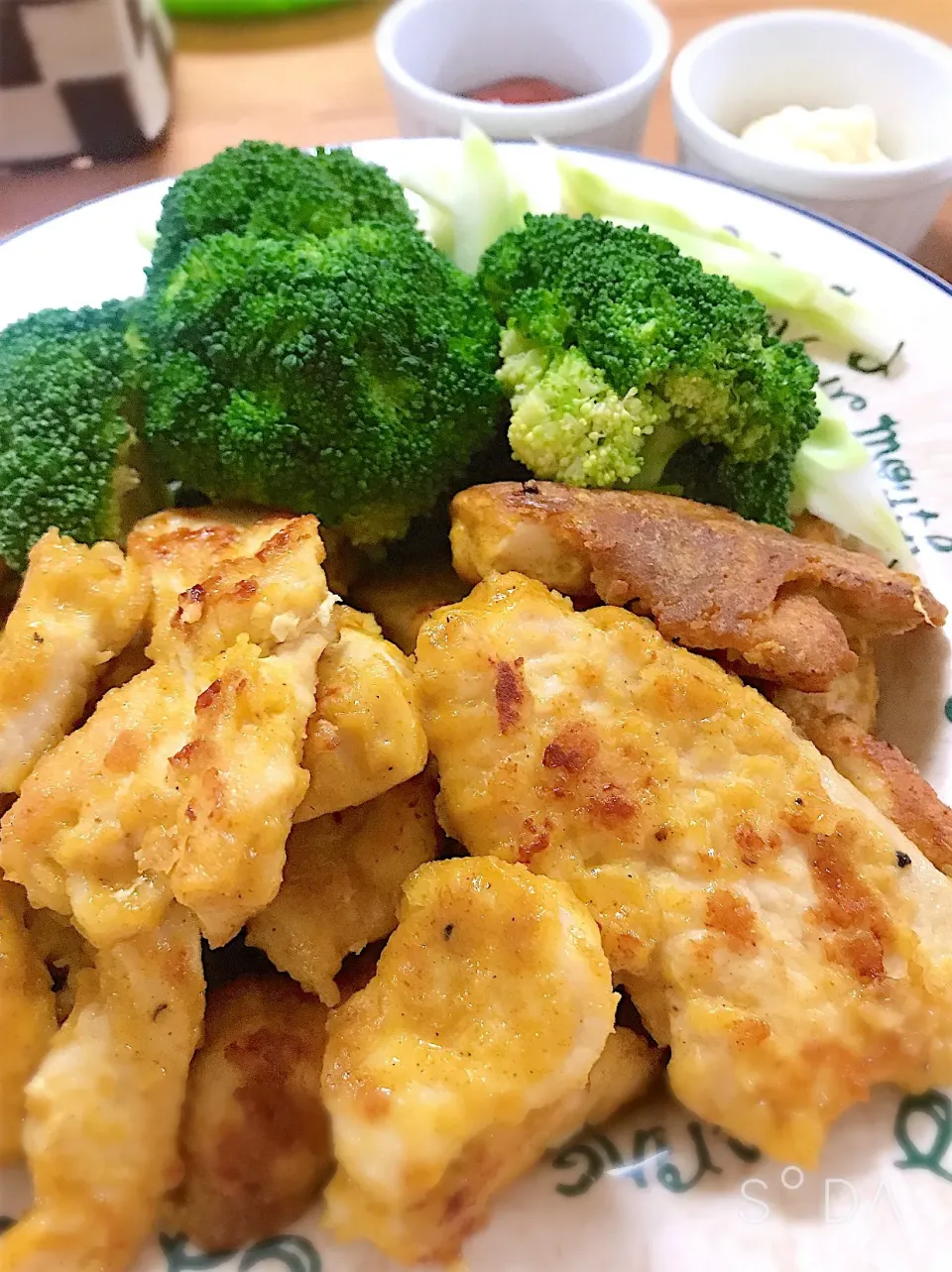 鶏むね肉のカレーチーズピカタ🍛🧀
ブロッコリーの森🥦🥦🥦|gunlove❤さん