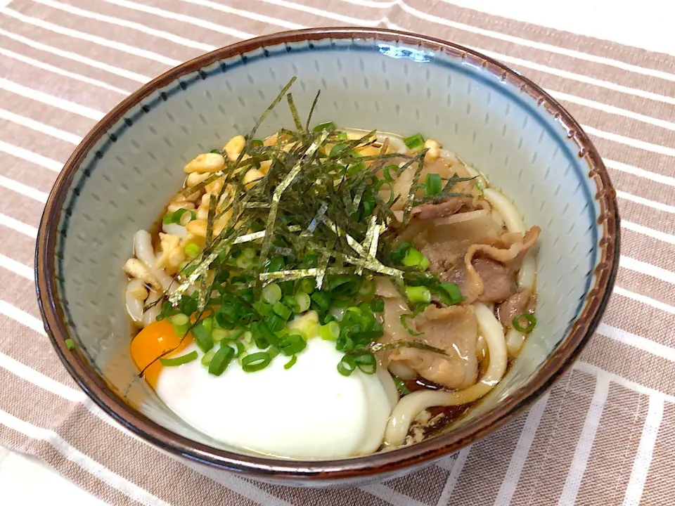 冷やしうどん
甘辛豚肉乗せて。|小松 菜々さん