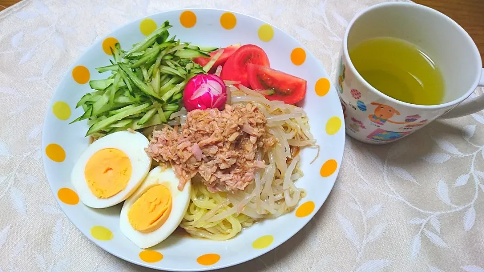 Snapdishの料理写真:5/25の夕食
冷やし中華はじめました😁|卯月さん