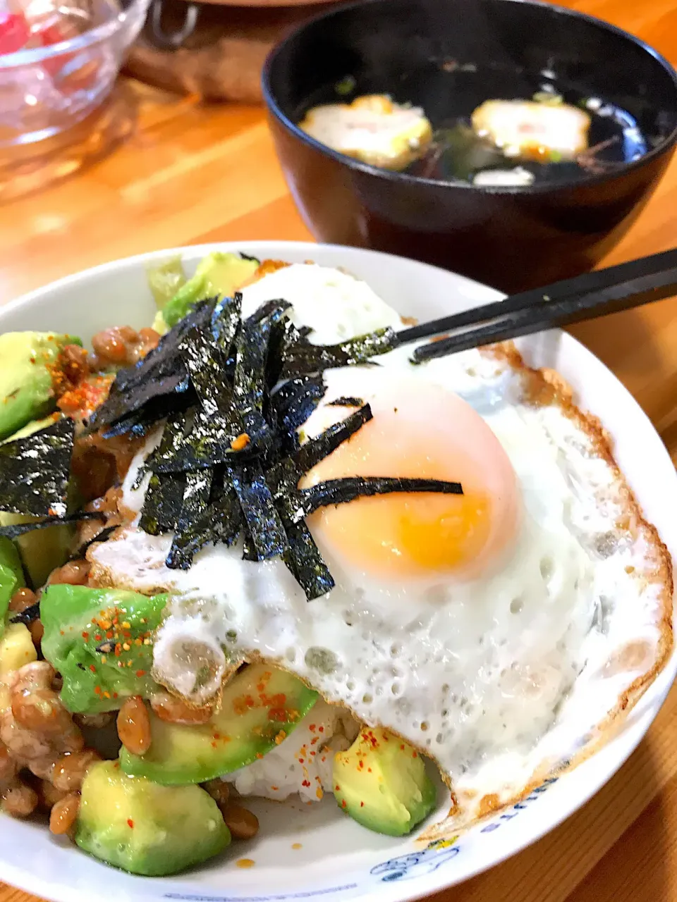 アボカド納豆丼、ワカメスープ|Asaさん