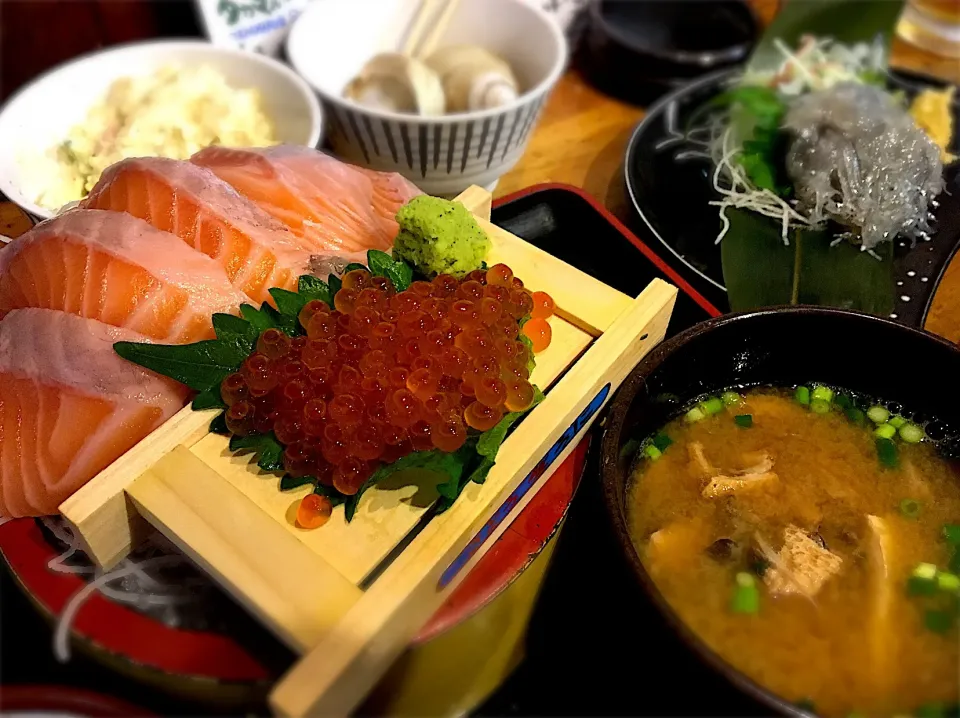 生赤丼|しおにーさん