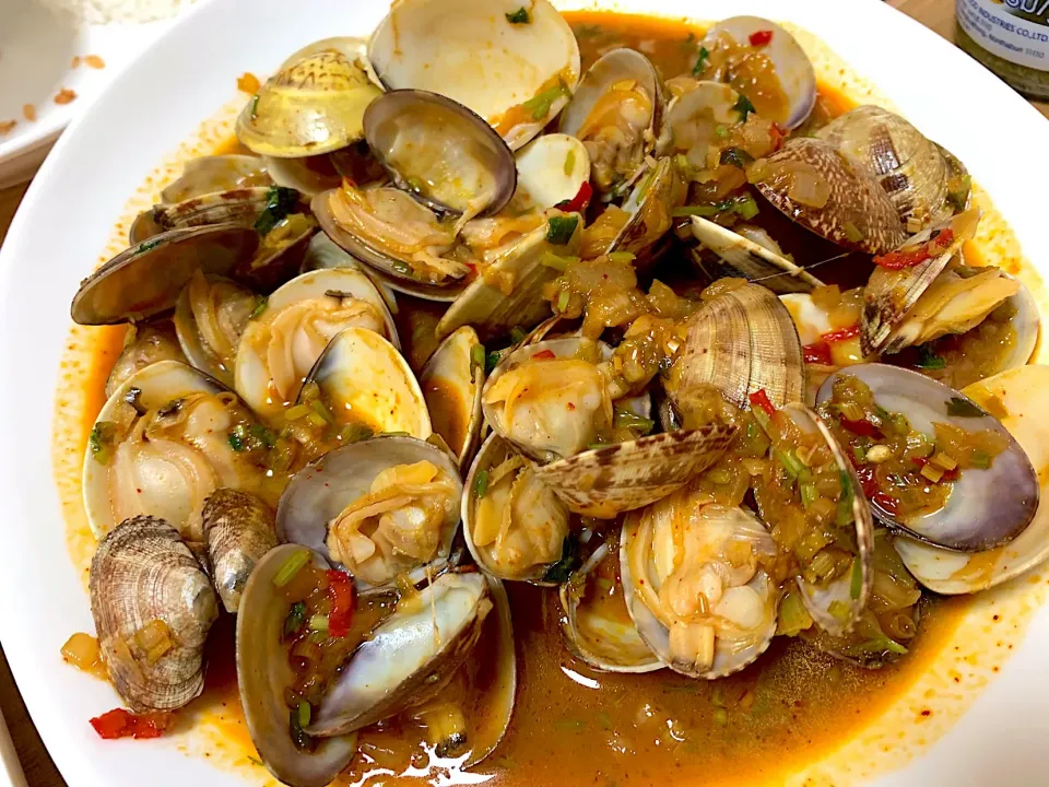 Snapdishの料理写真:Spicy clams|yeni kartikasariさん