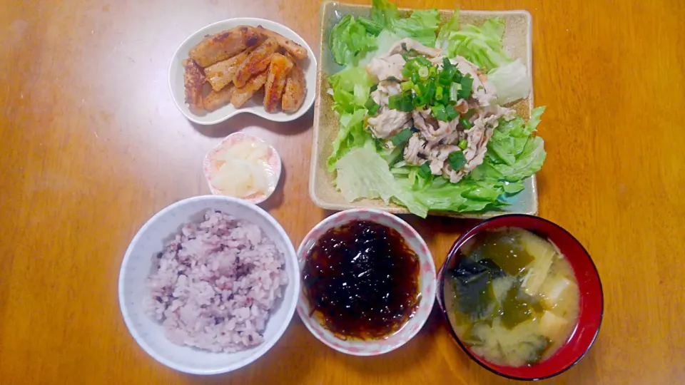 ５月２３日　梅しそ豚しゃぶ　もずく　れんこんスティック　玉ねぎマリネ　えのきのお味噌汁|いもこ。さん