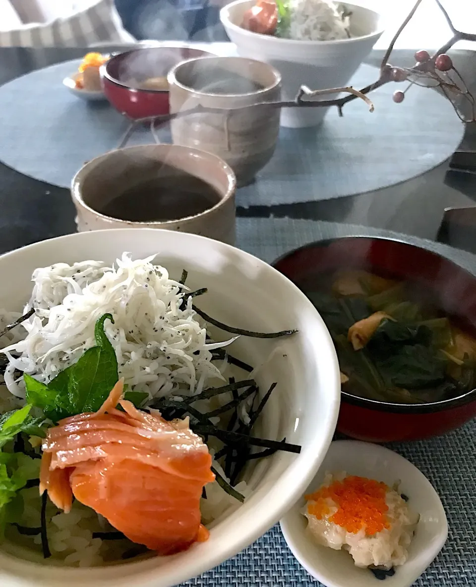 朝から釜揚げしらす丼定食風|シュトママさん