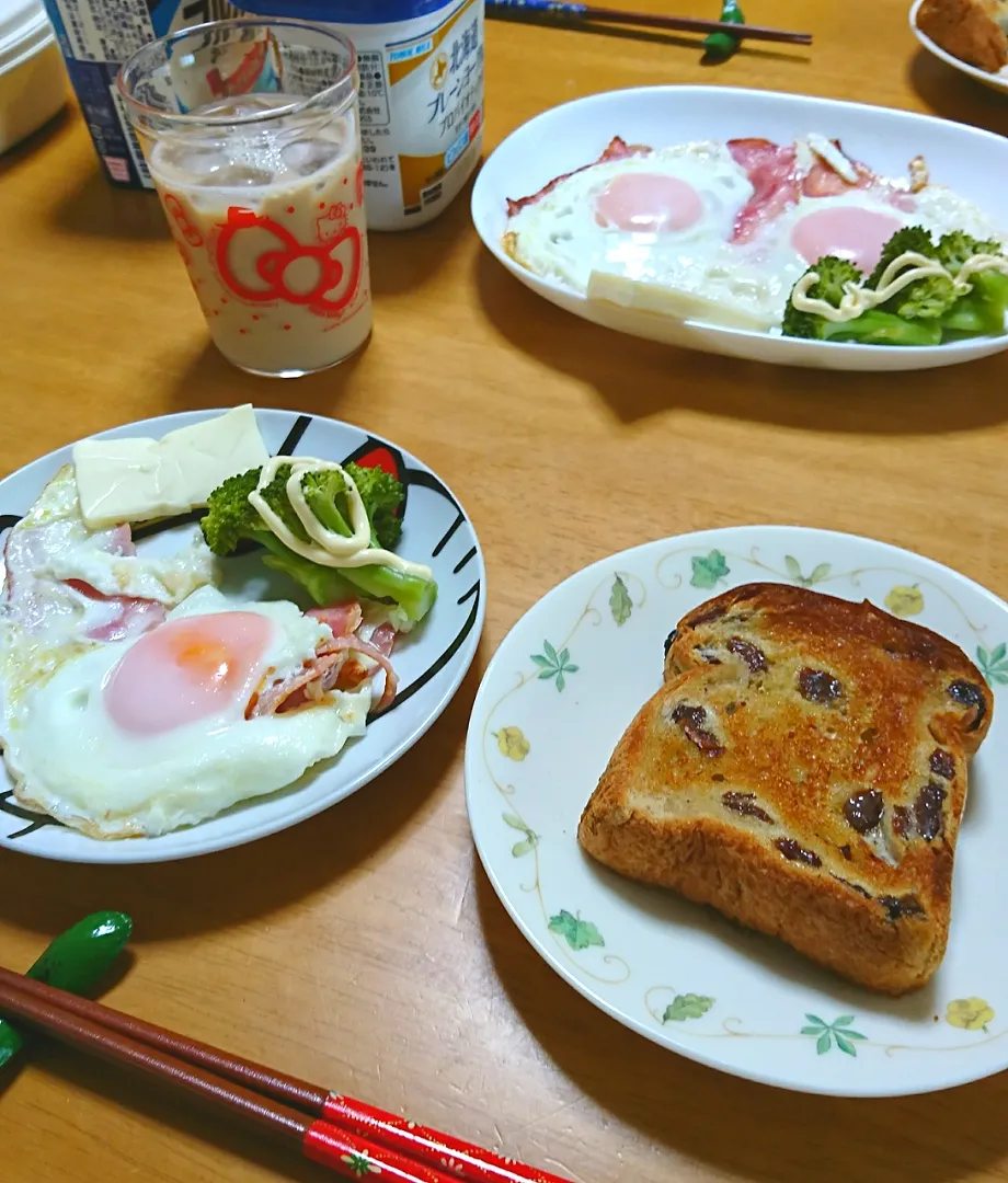 Snapdishの料理写真:令和元年5月26日(日)朝食🍞|しまだ ちえこさん