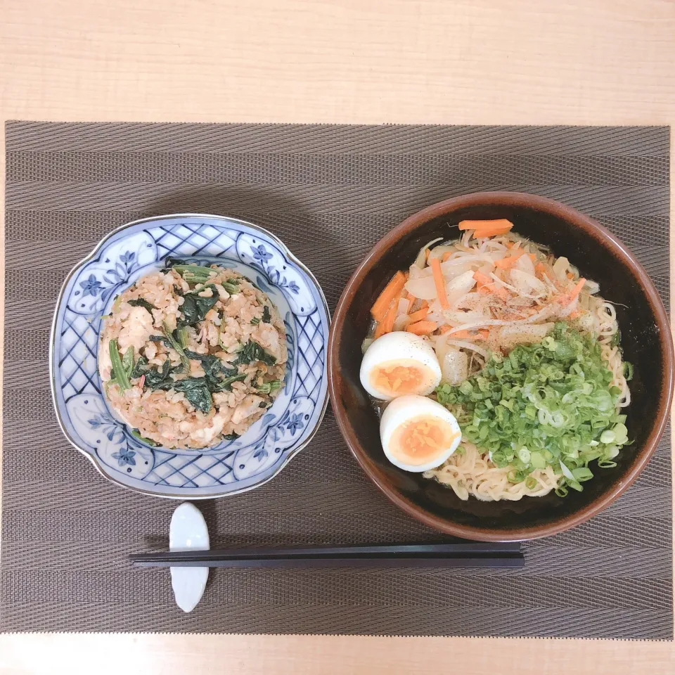 ねぎ盛りラーメン🍜＆ほうれん草炒飯|まちゃさん