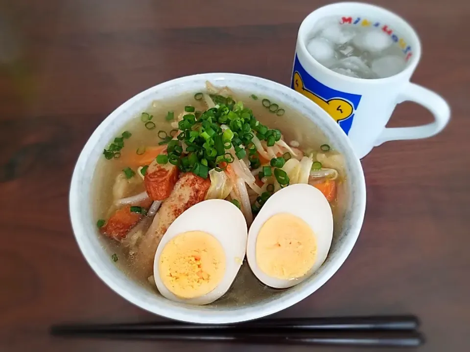 今日の昼ご飯は、タンメンだよ(*^^*)
焼酎水割り付き(笑)|ソラシェフさん