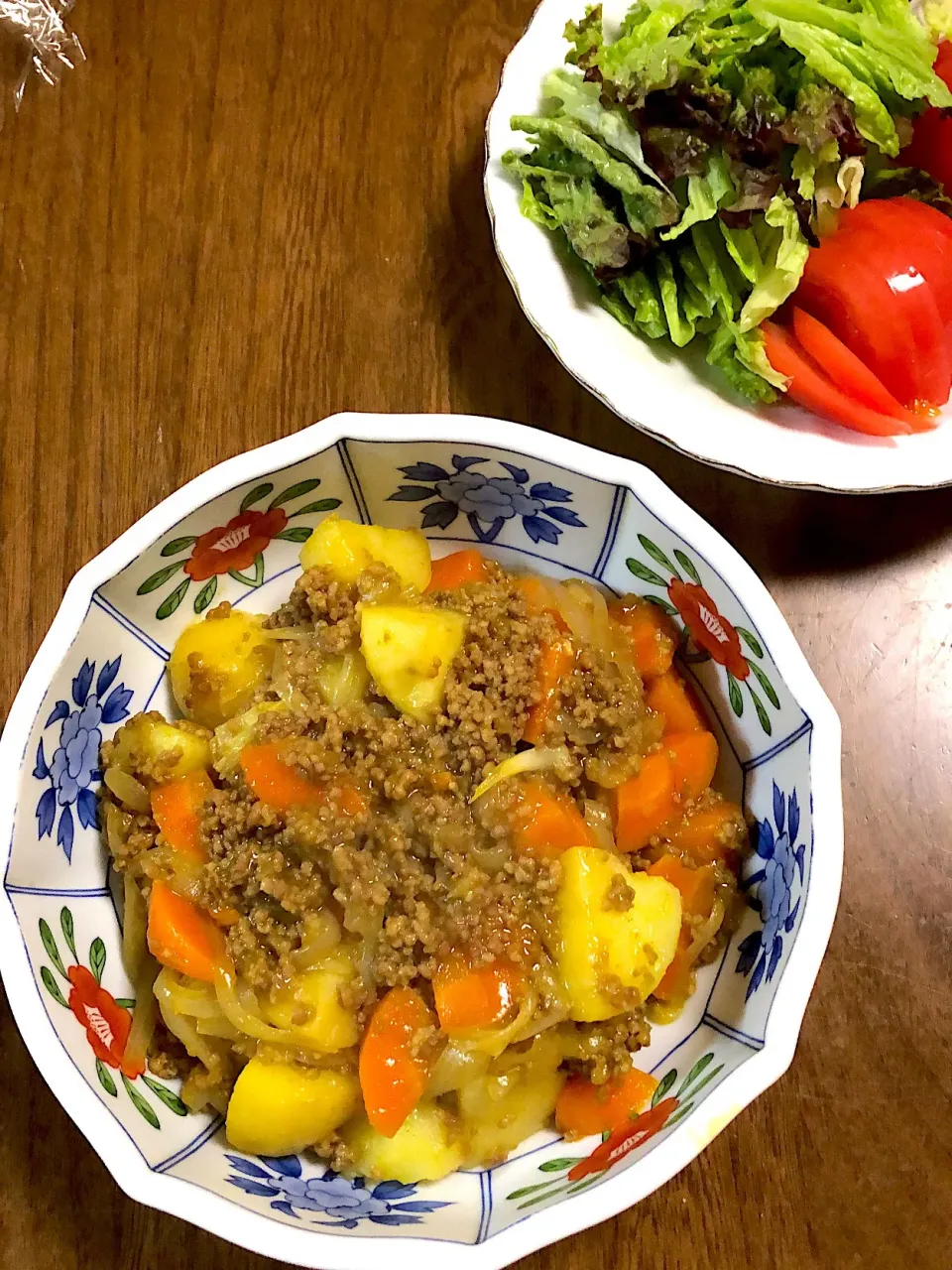 Snapdishの料理写真:ひき肉のカレー肉じゃが|obachanさん