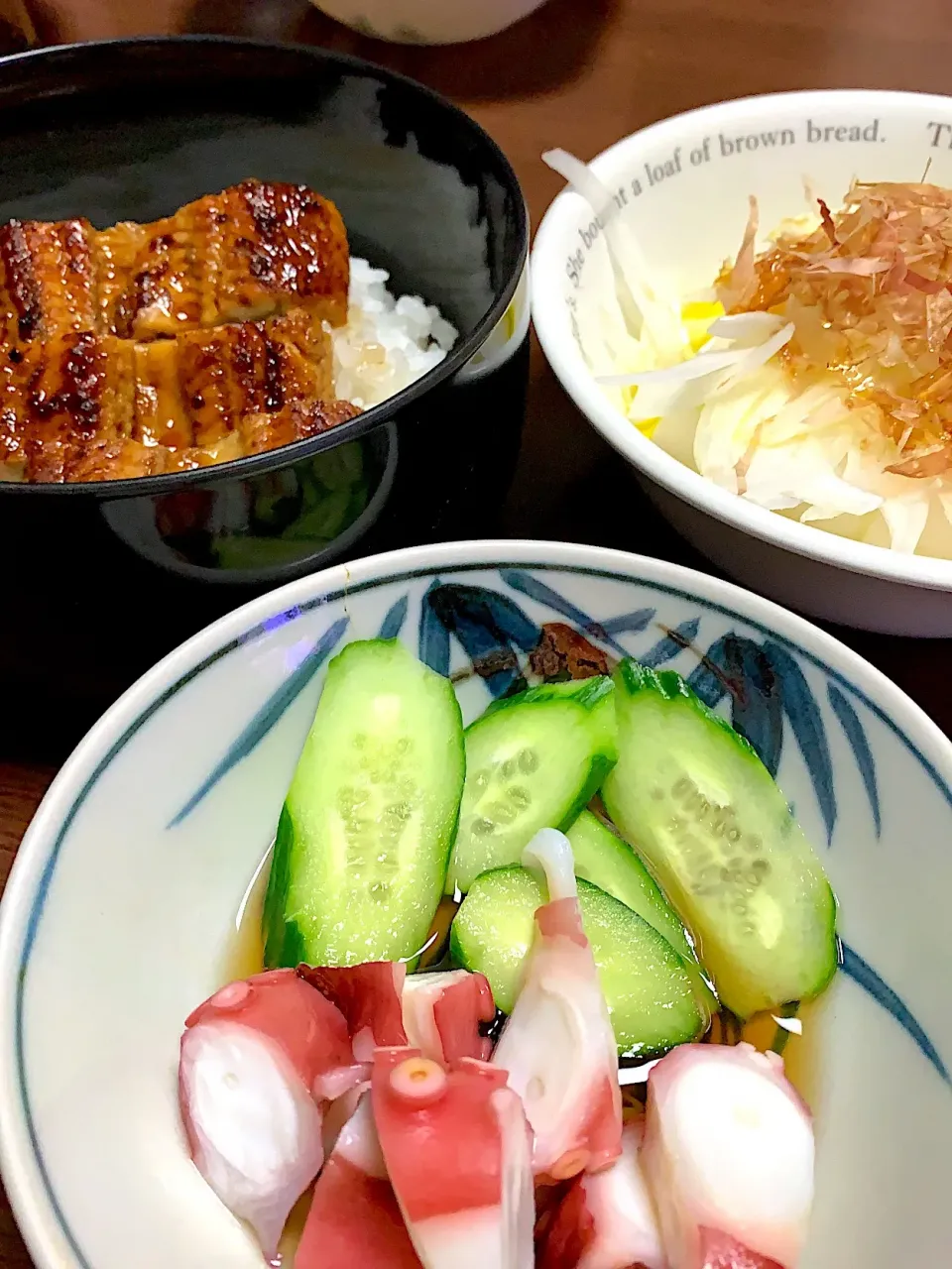 タコときゅうりの酢の物
新玉ねぎと鰹節乗せオリーブオイルかけ豆腐
鰻丼|sakiさん