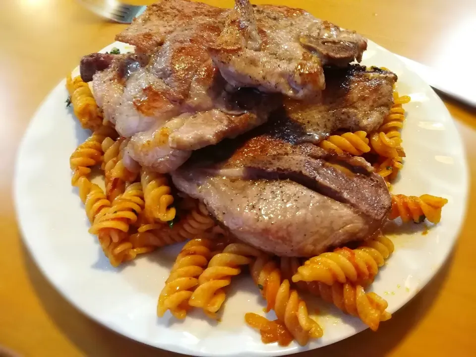 |おうちご飯と外食の記録^^さん