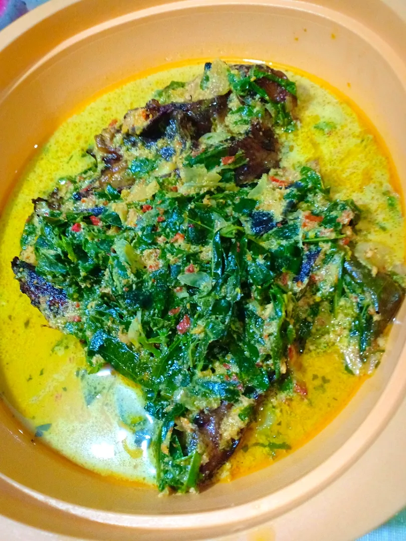 gulai ikan salai dengan daun ubi|raniさん