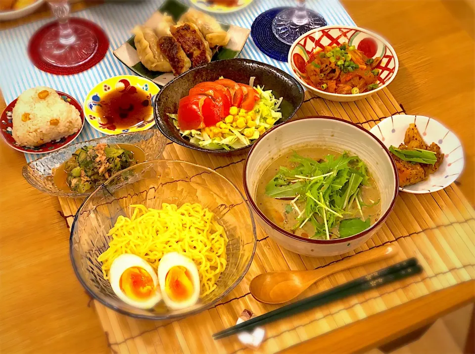 Snapdishの料理写真:豆乳胡麻担々つけ麺
きゅうり 大葉 ツナ  中華和え
サラダ
豚キムチ
とうもろこしごはん おにぎり
餃子
鶏肉 かぼちゃ ハニーマスタード|nana 🍅さん