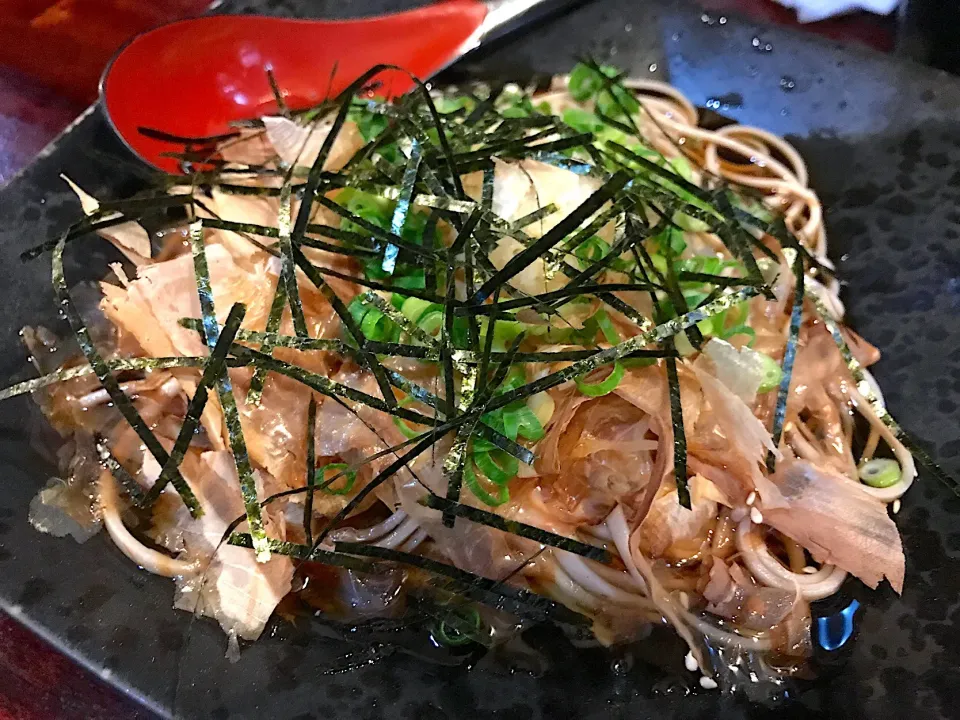 食欲イマイチな時でも、越前おろし蕎麦は美味しくいただけますわ🤗最近、お蕎麦のお世話になること増えたなぁ🤣|にゃあ（芸名）さん