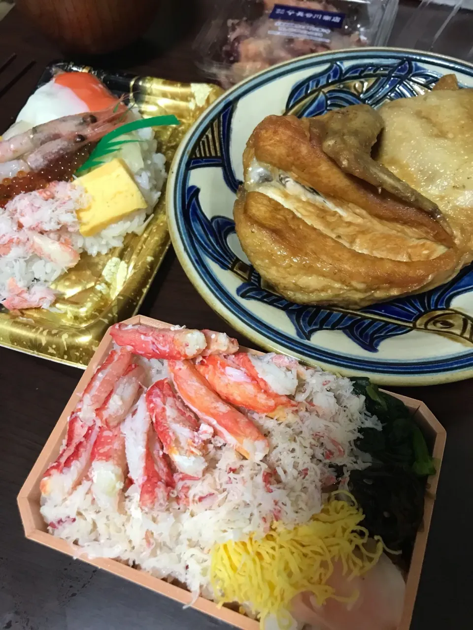 5月26日晩ご飯。夫が北海道物産展で買ってきてくれた蟹お弁当と半身揚げ🍱|あやさん