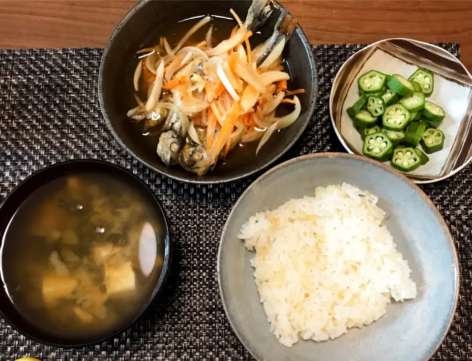 ししゃも南蛮
おくら
あおさの味噌汁|朱さん