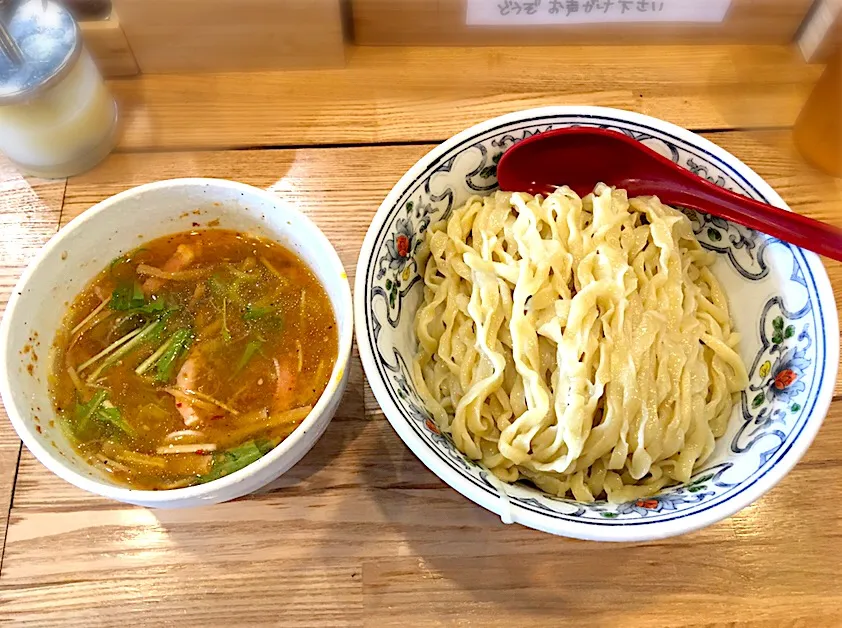 Snapdishの料理写真:冷やしピリ辛塩つけ麺
@くじら食堂|morimi32さん