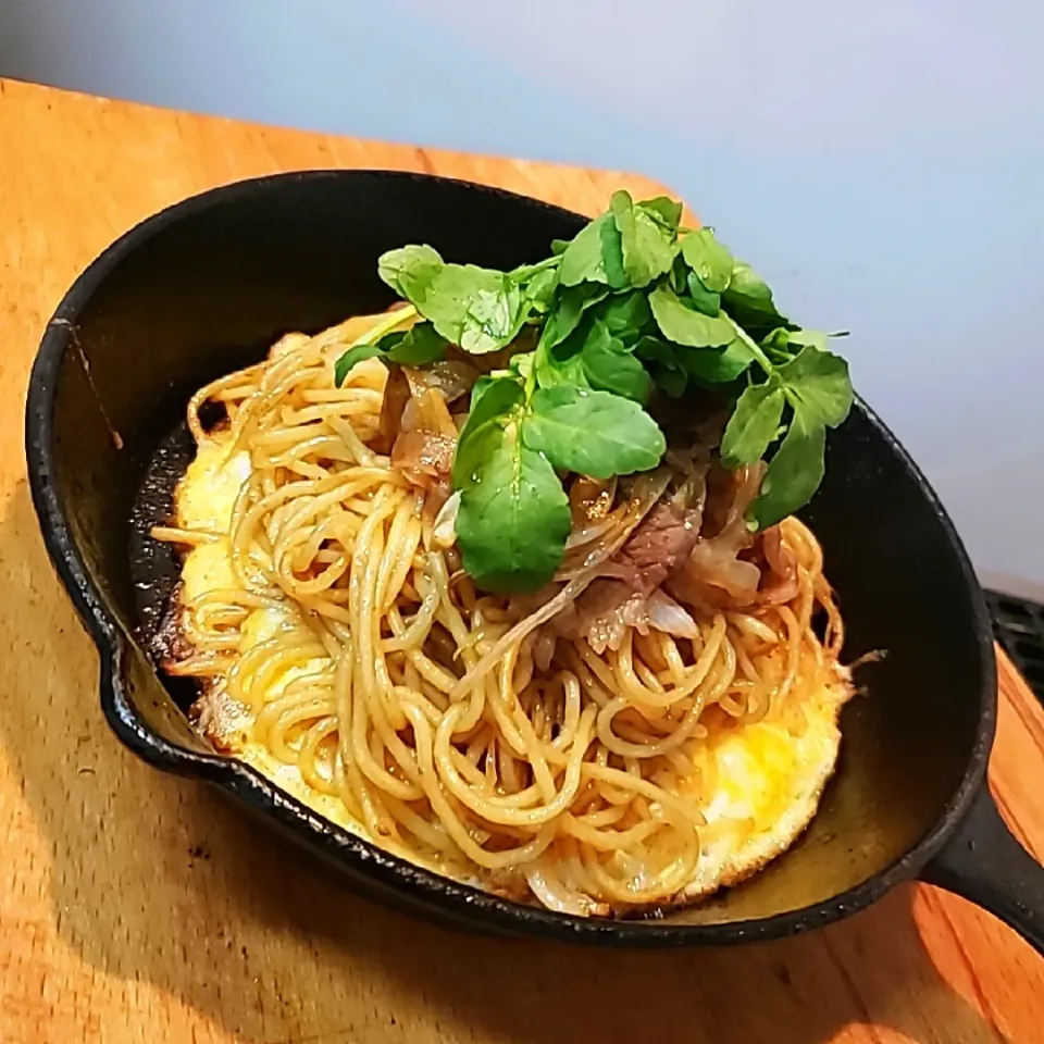 牛肉と新玉、クレソンの焼き肉焼きそばonチー玉|mi_neneco♪さん