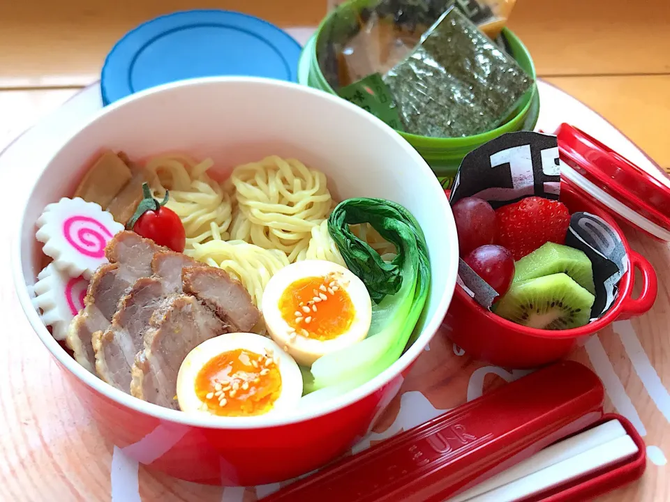 ざるラーメン弁当🍱魚介豚骨つゆ/ゆず七味付🐠🐷🍊|Naoさん