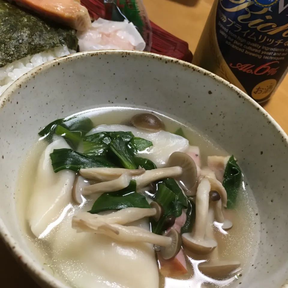 Snapdishの料理写真:水餃子のスープ🥟
2019.5.28|Yu Yu mamaさん