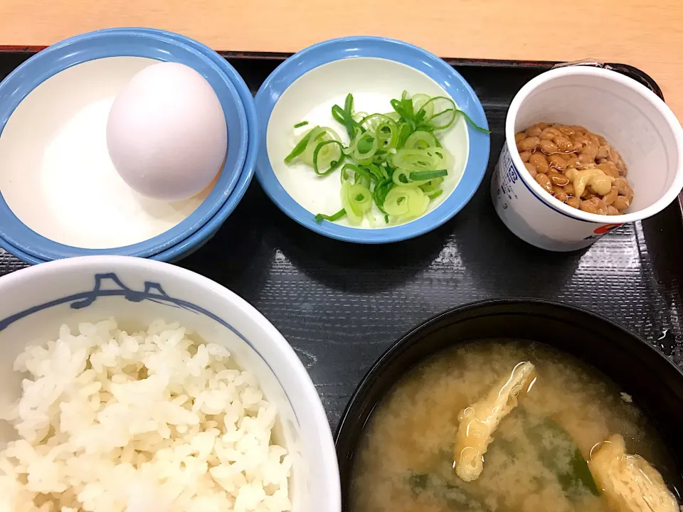 Snapdishの料理写真:玉子かけごはん 小ライス 納豆|マハロ菊池さん