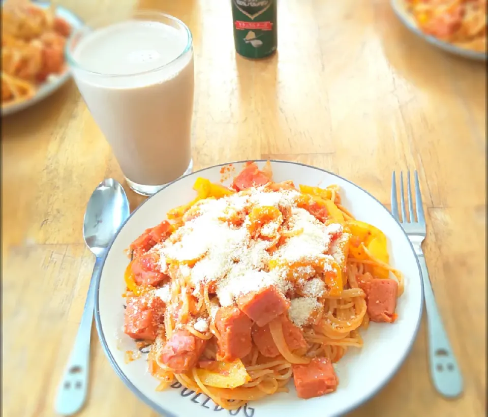 スパムのトマトガーリックソースパスタ|いもこさん
