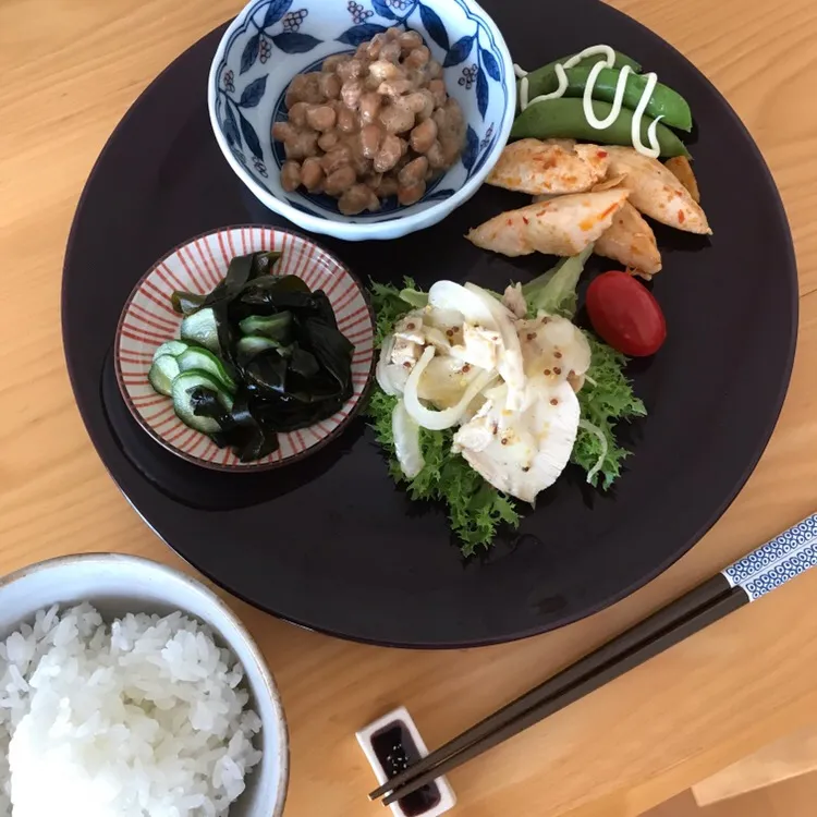 Snapdishの料理写真:鶏ムネのマリネ(*ˊᗜˋ*)/お昼ご飯|サチャンさん