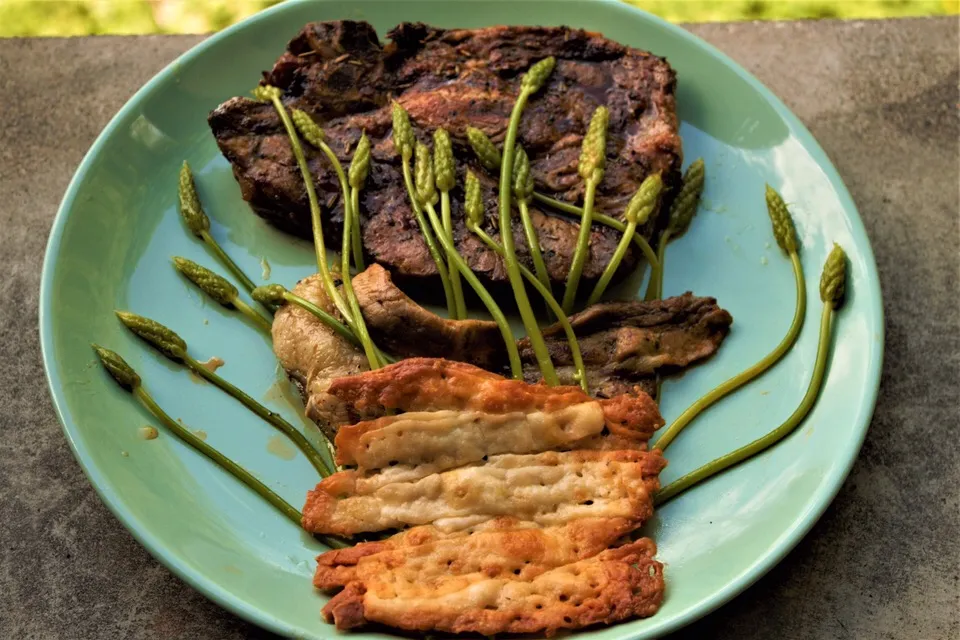 Snapdishの料理写真:Côte de Pork et Poitrine séchée à la Mexicaine. Asperges des bois et tuile de Parmesan !!!!!!.|PHILIPPEさん