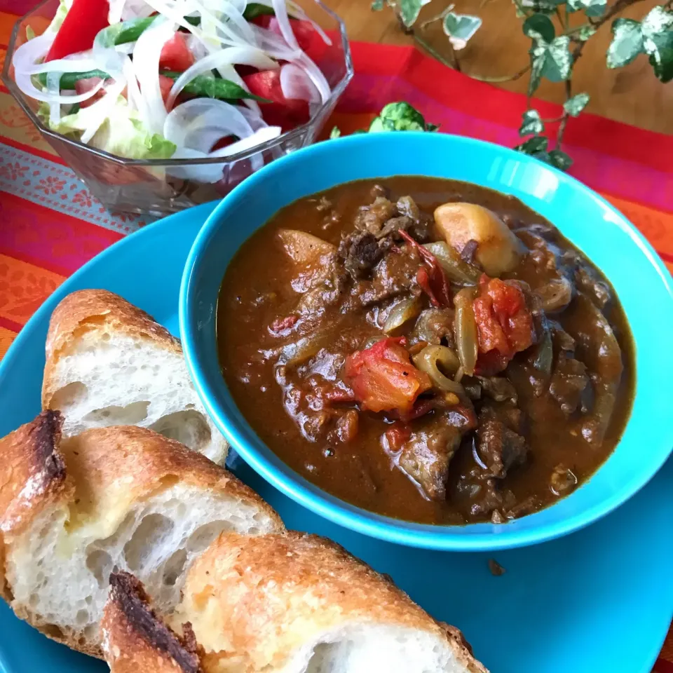 Snapdishの料理写真:🍛カレーライスではなく カレーシチュー🍛小麦粉、ルー、スターチは使わないから身体に優しい〜🥄|Hollyさん