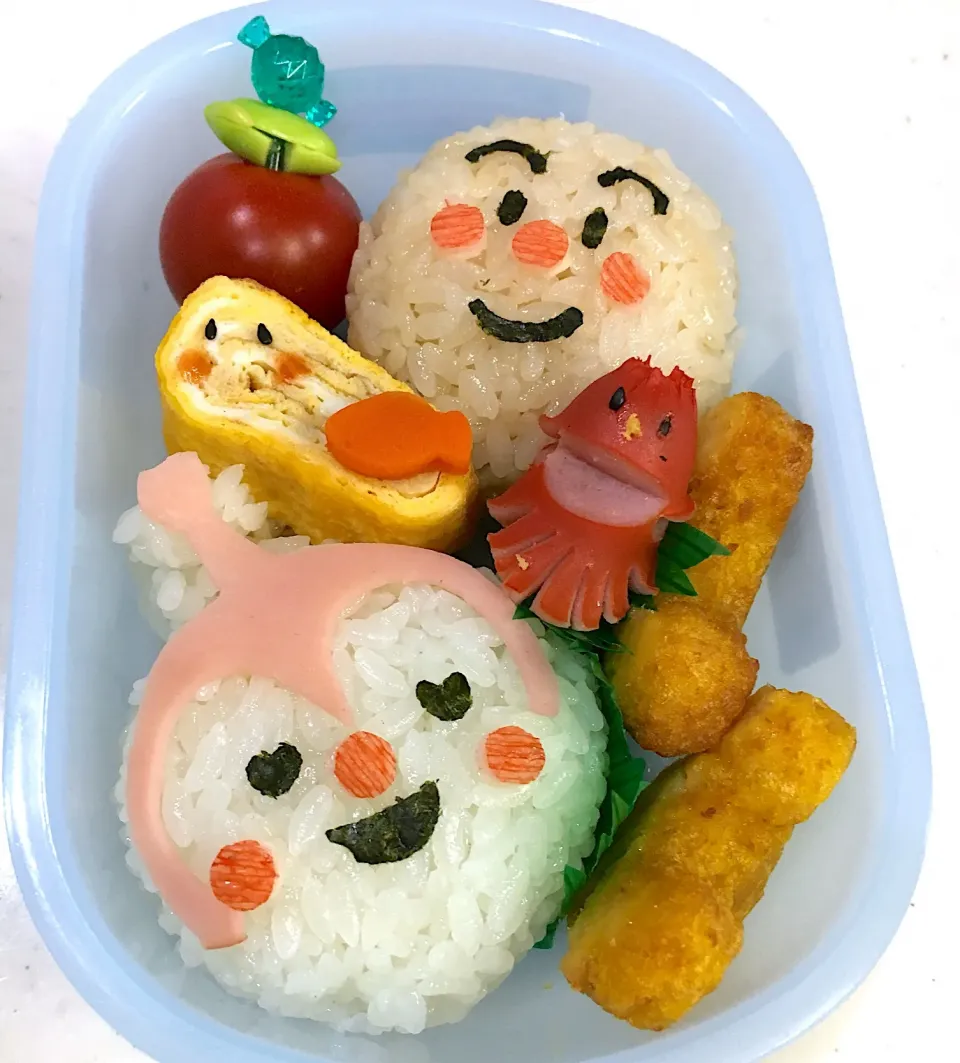 アンパンマンとドキンちゃん #幼稚園のお弁当  #下手なりに頑張りました #ドキンちゃんおにぎり #アンパンマンおにぎり #難しい#たこさんウィンナー #喜んでもらえた 💕|なぎママさん