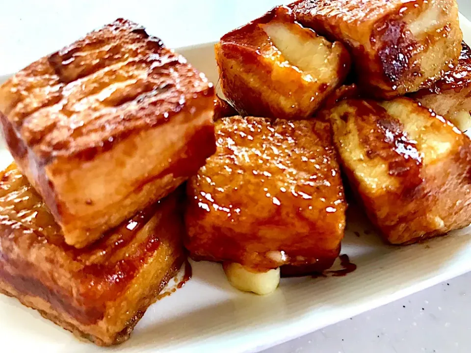 チーズがにょっ🤗厚揚げ甘辛焼き|みうのすけさん