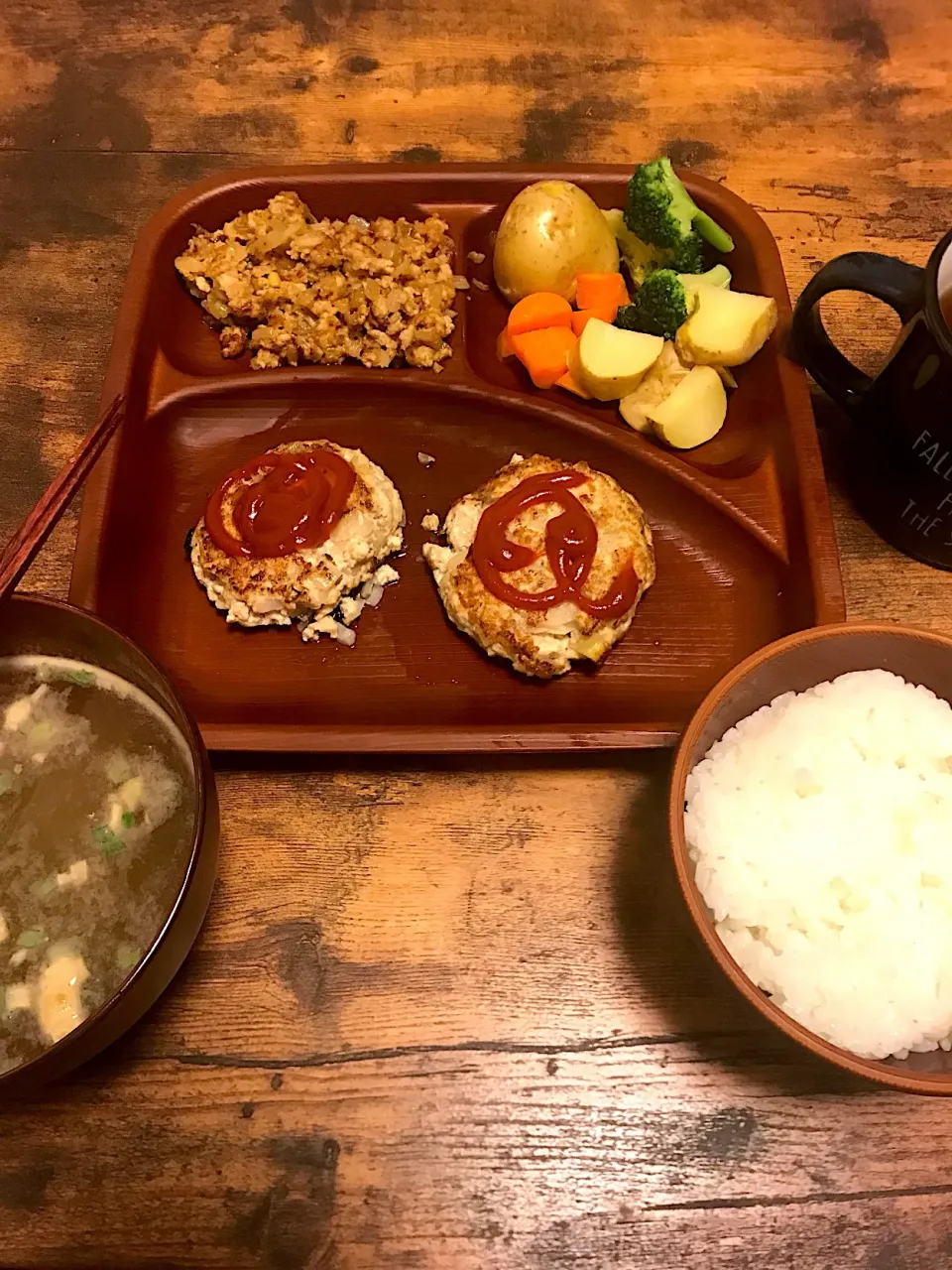 木綿豆腐のハンバーグ
木綿豆腐のそぼろ|ズボラさん