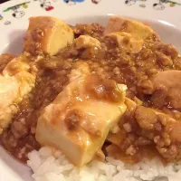 Snapdishの料理写真:麻婆豆腐丼|かなーるさん