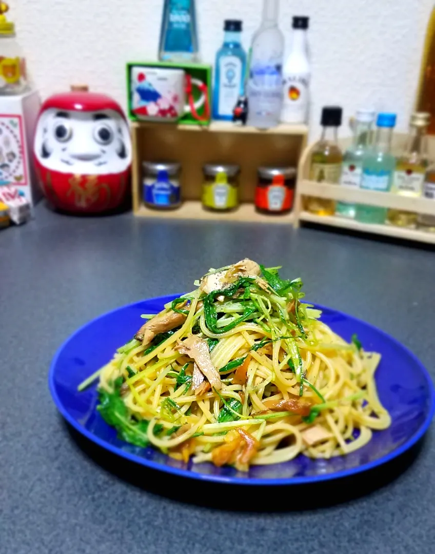 Snapdishの料理写真:自作カツオのフレークで、和風パスタ🍝|masaki .fさん