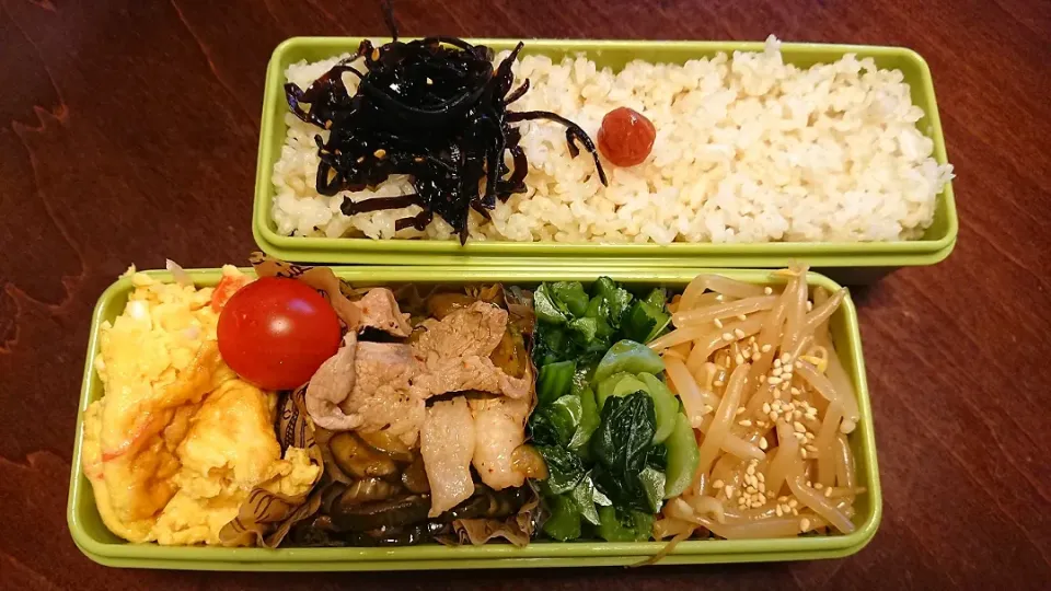 Snapdishの料理写真:豚肉と胡瓜の柚子ポン炒め弁当|りょーさん