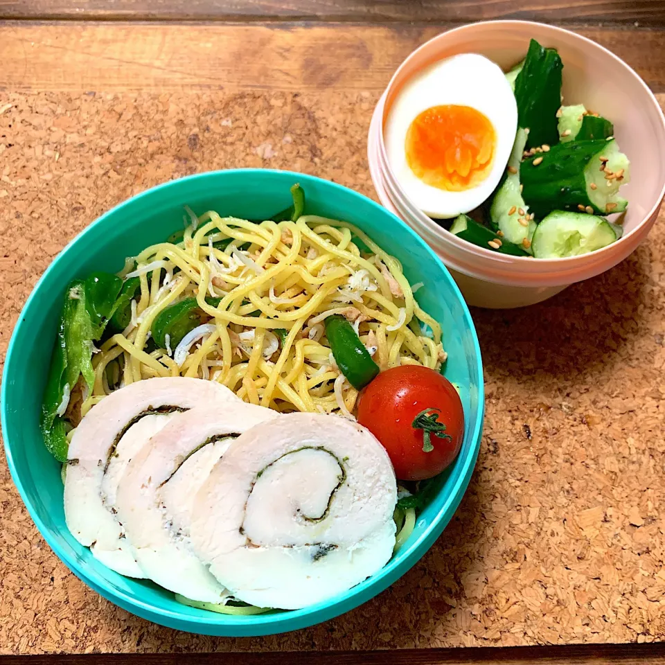 【お弁当】しらすとツナの塩焼きそば＆鶏ハム|ぽりんさんさん