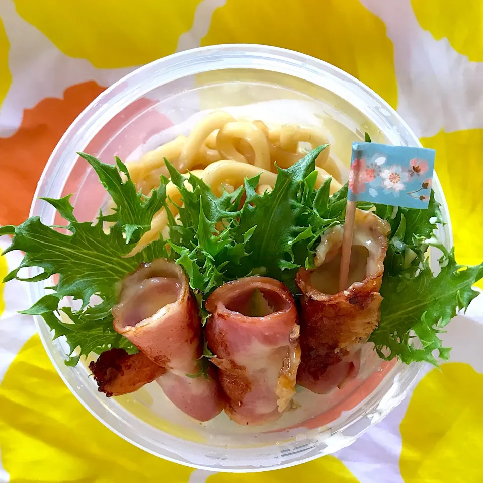 うどん とアスパラベーコンチーズ巻き
 #お弁当  #お弁当初心者  #お弁当記録|りっぺさん